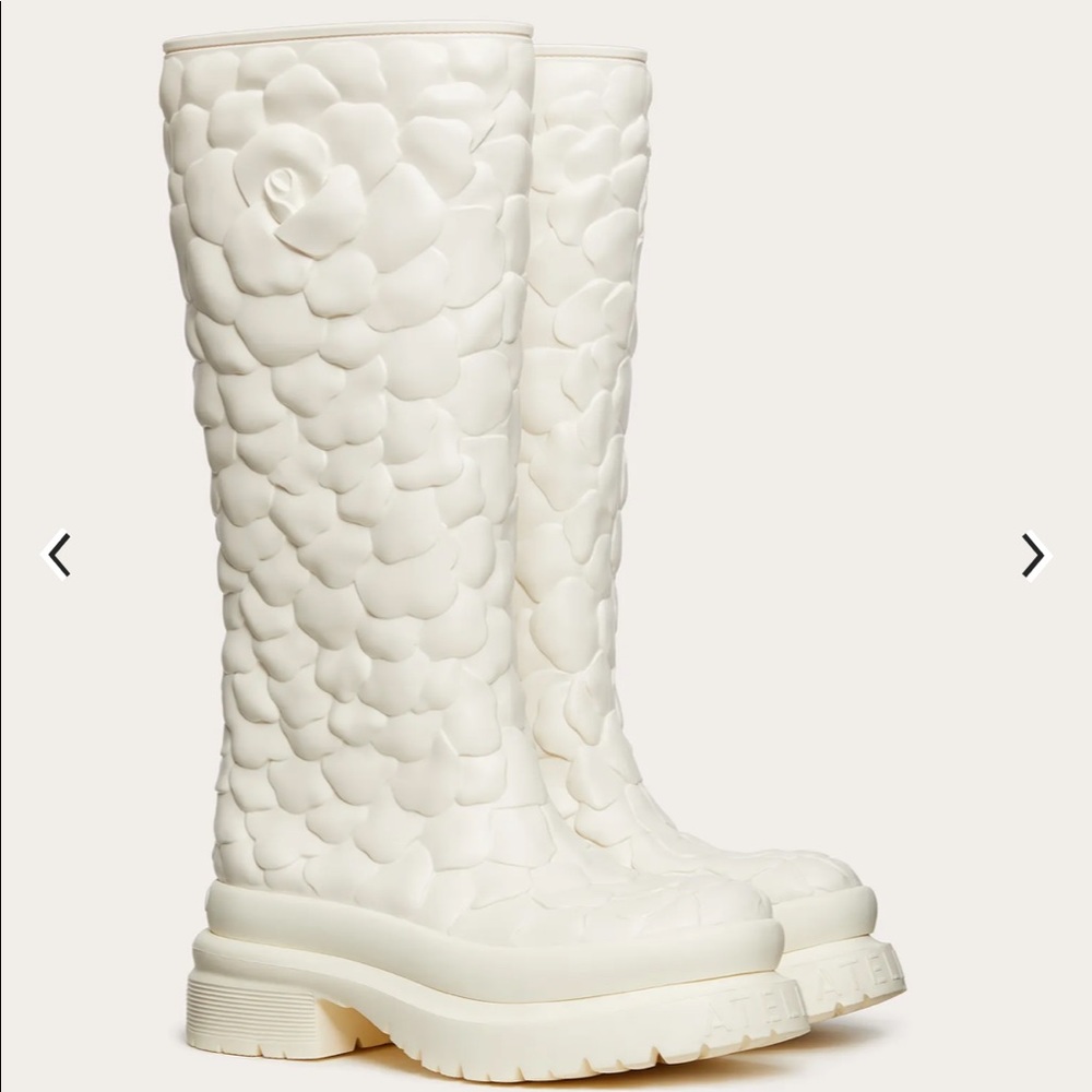 Valentino White Rose Boots - Picture 4 of 8